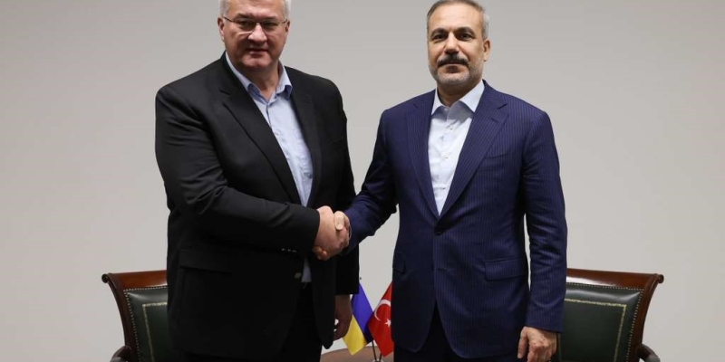 Dışişleri Bakanı Fidan, Ukraynalı mevkidaşı Sybiha ile görüştü