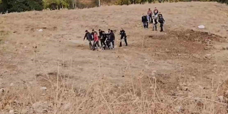 Diyarbakır’da tarlada erkek cesedi bulundu