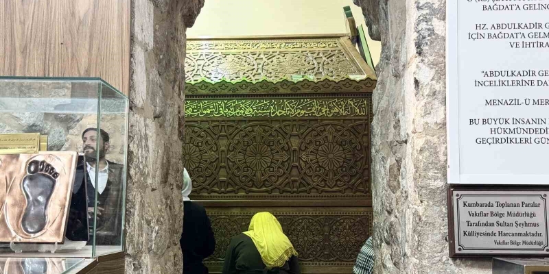 Sultan Şeyhmus türbesi ve medresesi binlerce ziyaretçiyi ağırlıyor