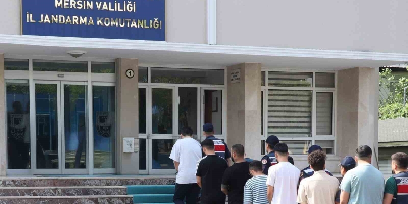 Mersin’de aranan 14 hükümlü yakalanıp cezaevine teslim edildi