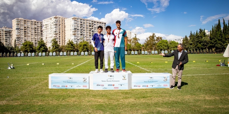Kutay Tek Antalya’dan çifte madalya ile döndü