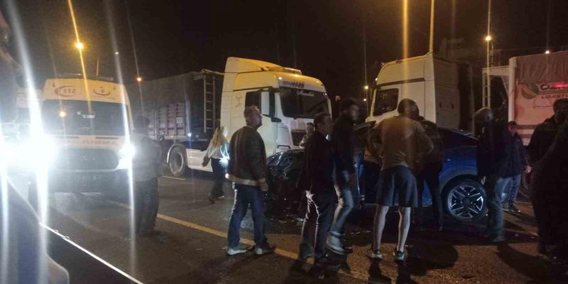 Direksiyon başında kalp krizi geçiren sürücü kaza yaptı: 1 ölü, 1 yaralı