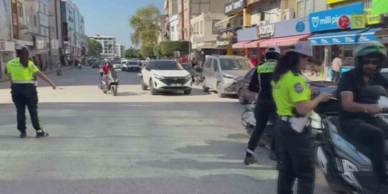 Hatay’da motosiklet sürücüleri denetlendi