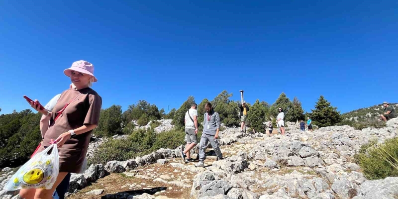 Litvanyalı turistler tarihi köye hayran kaldı