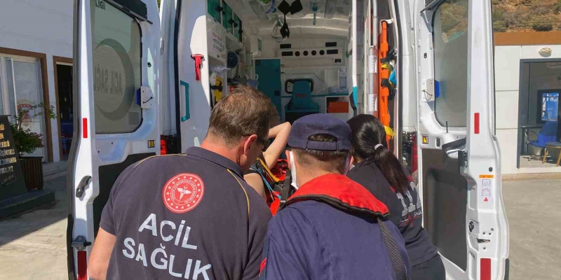 Yatta yaralanan vatandaşa Sahil Güvenlik’ten tıbbi tahliye