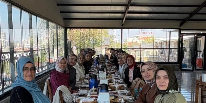 Din görevlileri sağlıkçı öğrencilerle bir araya geldi