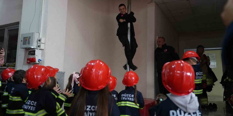 Ateş savaşçıları öğrencileri ağırlıyor
