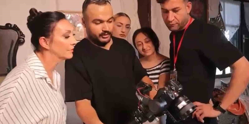 Güllü’nün son klibinin kamera arkası görüntüleri ortaya çıktı