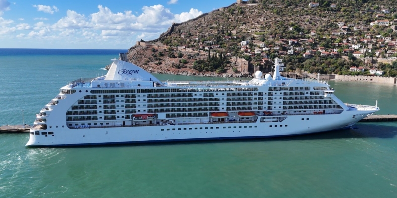 Lüks kruvaziyer 2 sene sonra tekrar Alanya’da