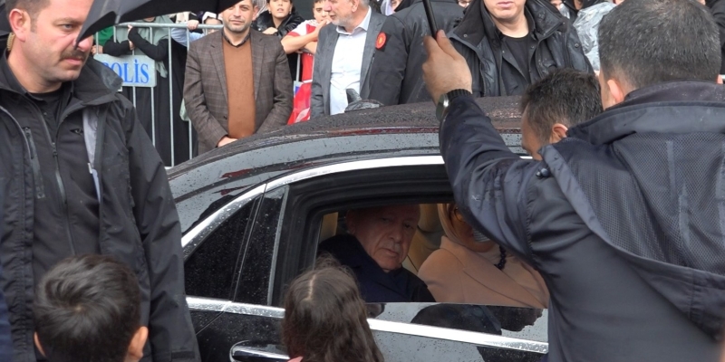 Cumhurbaşkanı Erdoğan Rize’den ayrıldı