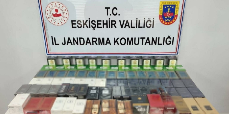 Toplam değeri 550 bin TL olan 164 adet kaçak parfüm ele geçirildi