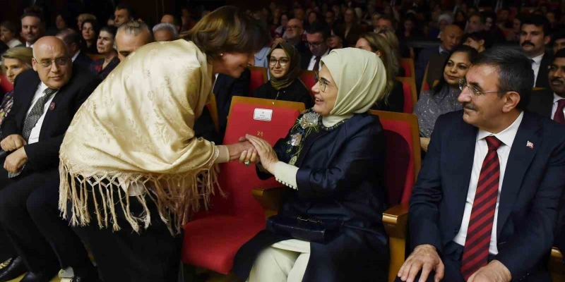 Emine Erdoğan, Gazze’ye destek için düzenlenen flamenko gösterisine katıldı