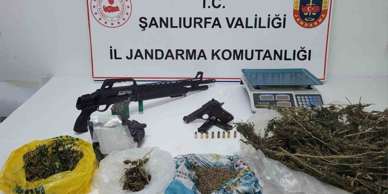 Şanlıurfa’da uyuşturucu madde ile silah ele geçirildi