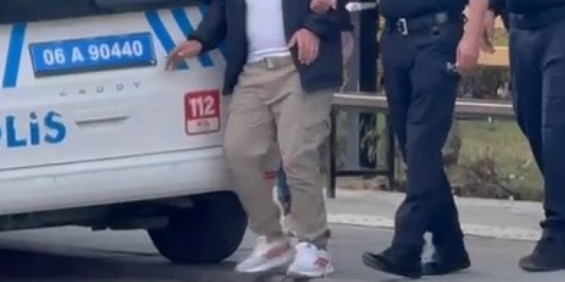 Kendisini polis olarak tanıtıp saldırgan tavırlar sergileyen alkollü şahıs gözaltına alındı