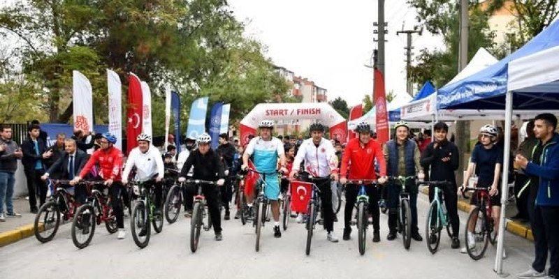 Balıkesir’de ’Amatör Spor Haftası’ spor severleri bir araya getirdi