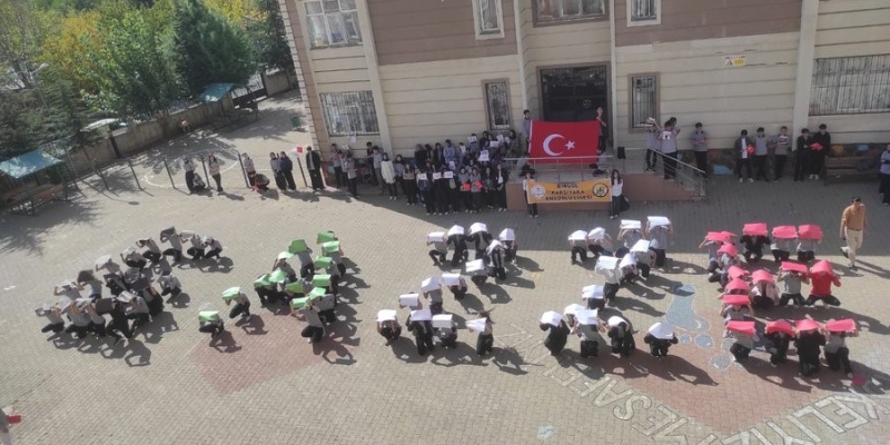Bingöl’de öğrencilerinden Gazze için anlamlı etkinlik