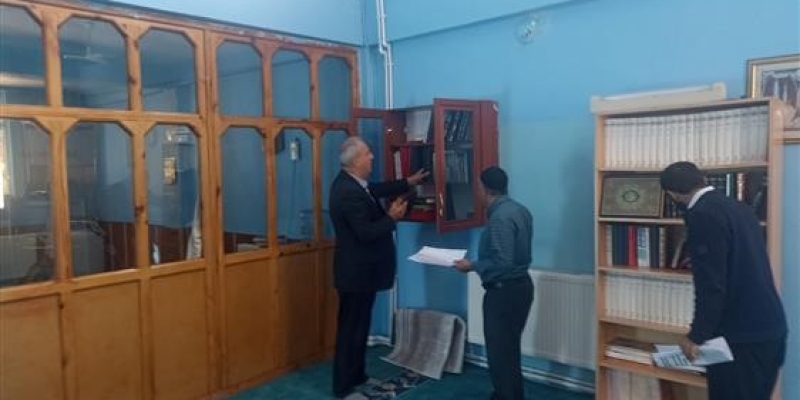Hakkari’deki camilerde kitaplık çalışması tamamlandı
