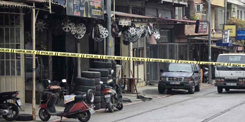 Tarlada el bombası bulundu