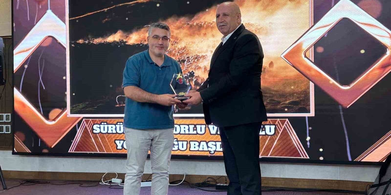 İHA muhabiri Özkan Olcay, birincilik ödülünü aldı