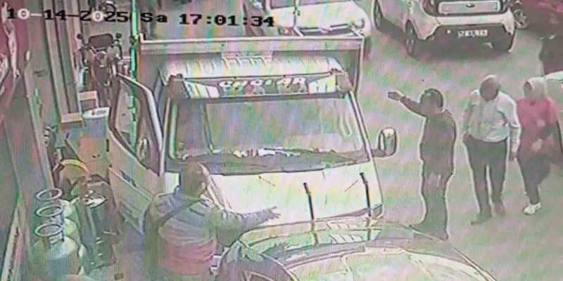 Epilepsi nöbeti geçiren sürücünün kaza anı kamerada
