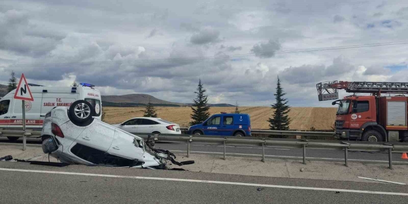 Kaza yapan araçtan fırlayan teker başka bir araca çarparak kazaya neden oldu