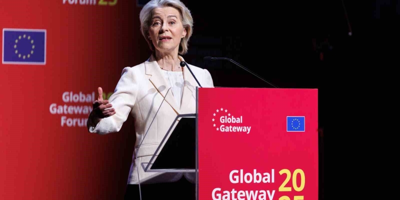 AB, Küresel Geçit programı çerçevesinde 400 milyar euro yatırım hedefliyor