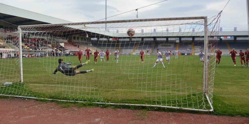 Afyonspor haftalar sonra puan kazandı