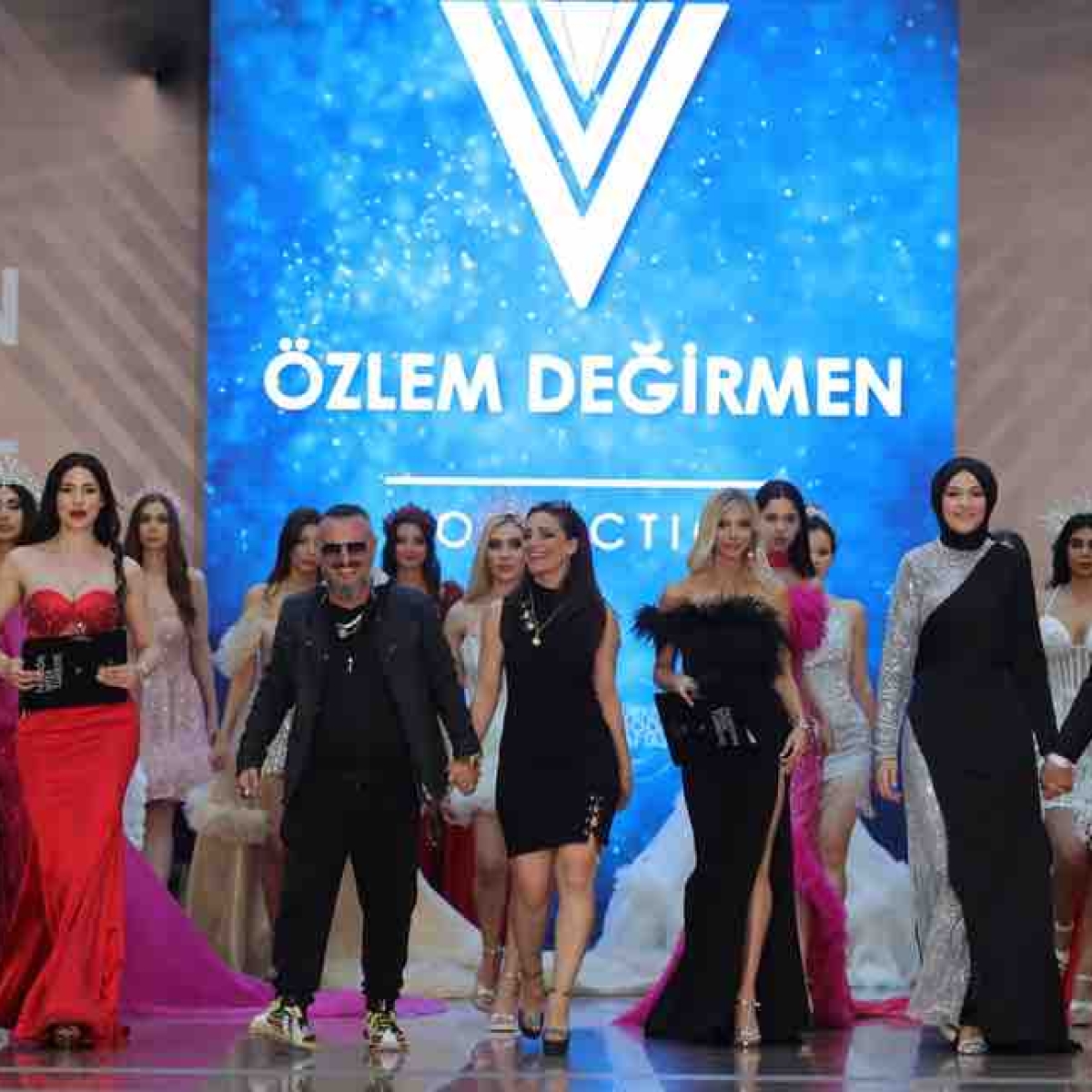 Özlem Değirmen Fashion Week Türkiye'ye Damga Vurdu! 
