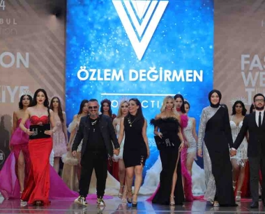 Özlem Değirmen Fashion Week Türkiye'ye Damga Vurdu! 